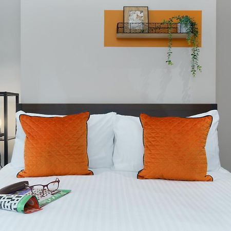 Apartment Three - Free Private Car Park - Sleeps 6 - 3 Shower Rooms - By Ocean City Retreats Плимът Екстериор снимка