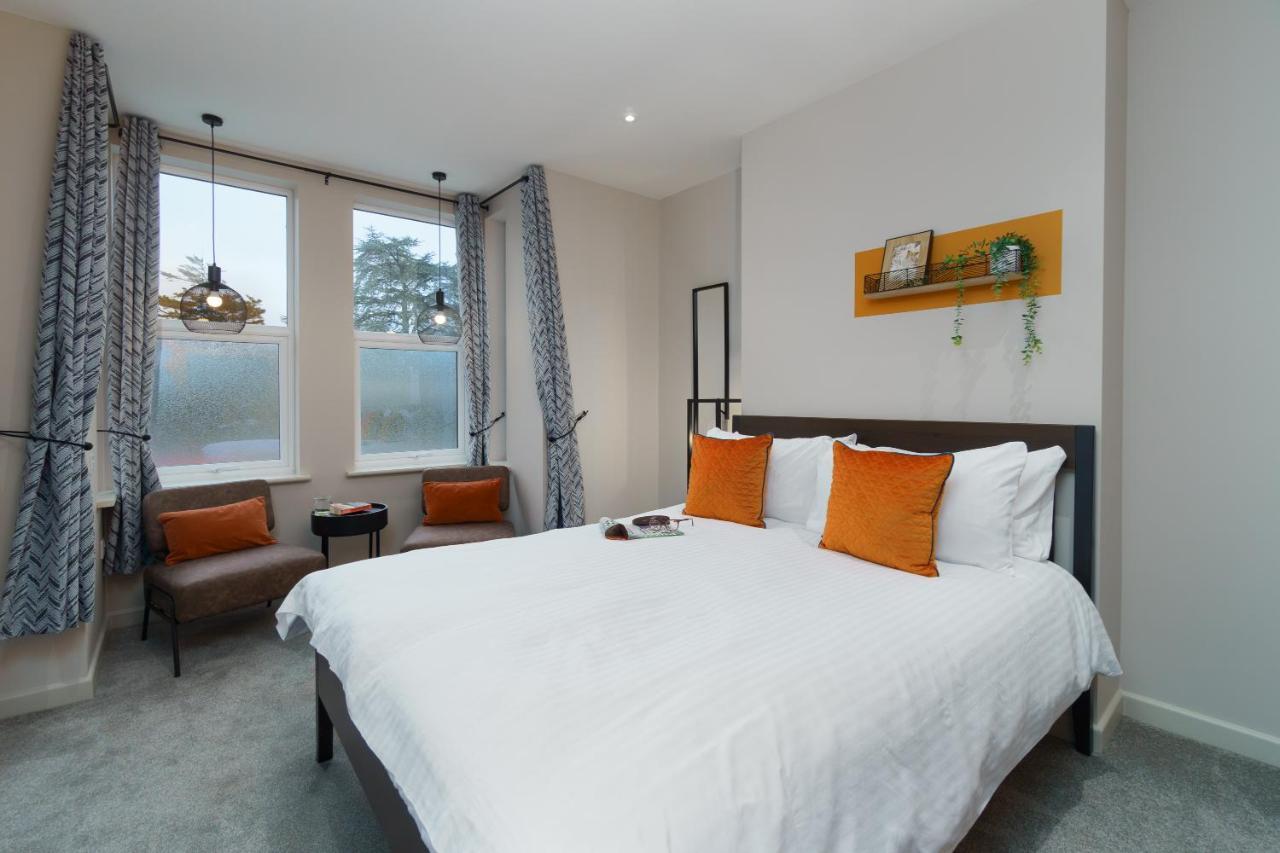 Apartment Three - Free Private Car Park - Sleeps 6 - 3 Shower Rooms - By Ocean City Retreats Плимът Екстериор снимка