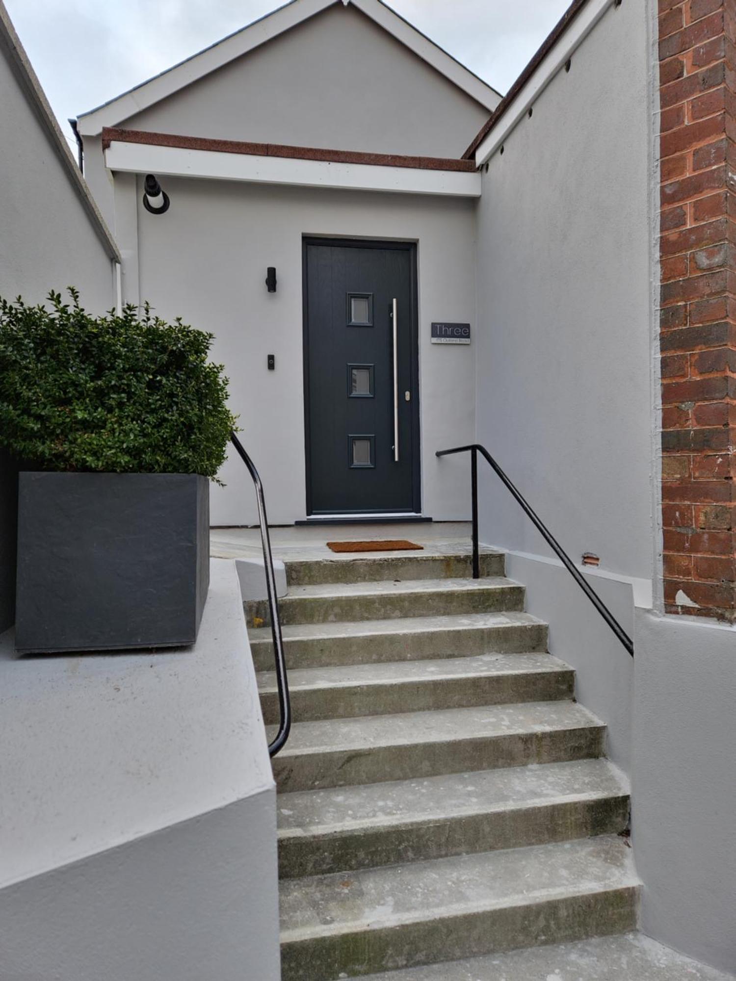Apartment Three - Free Private Car Park - Sleeps 6 - 3 Shower Rooms - By Ocean City Retreats Плимът Екстериор снимка